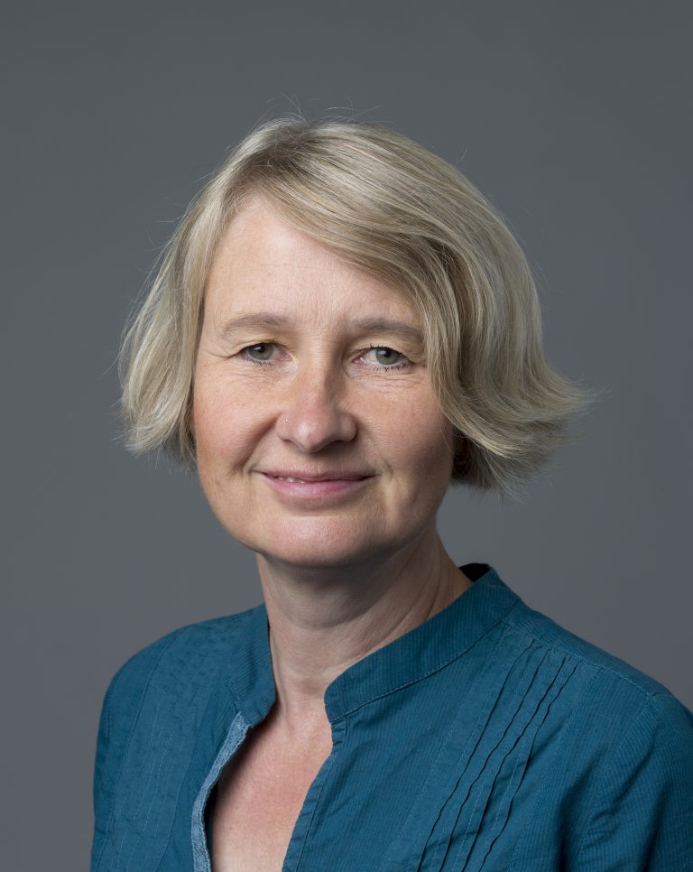 Dr. Jo Schilling