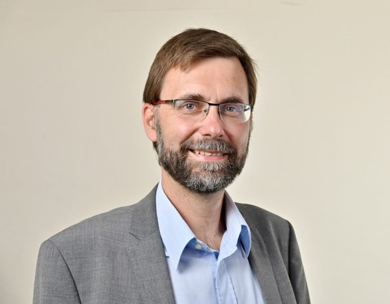Dr. Sander Lass